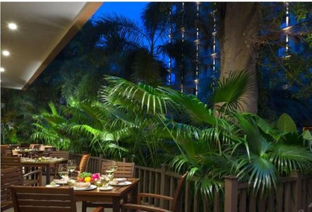 Отель Ramada Plaza Xishuangbanna Экстерьер фото