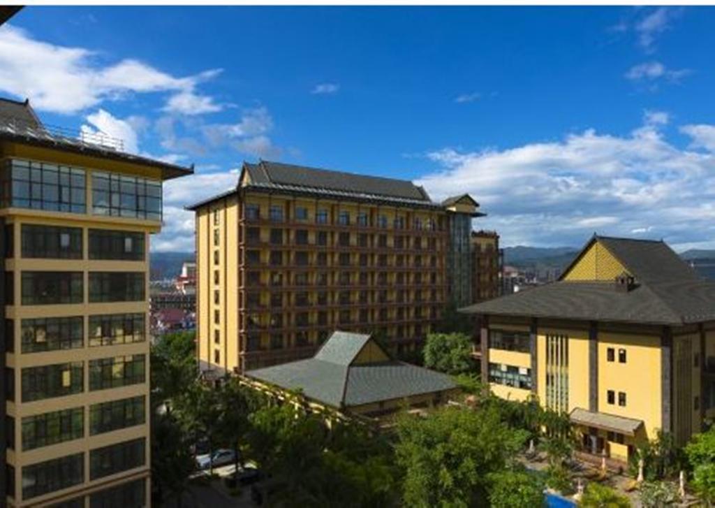 Отель Ramada Plaza Xishuangbanna Экстерьер фото
